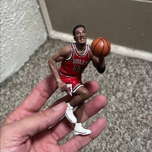 1999 Hallmark Keepsake Ornament SCOTTIE PIPPEN NBA Hoop Stars Collector Series